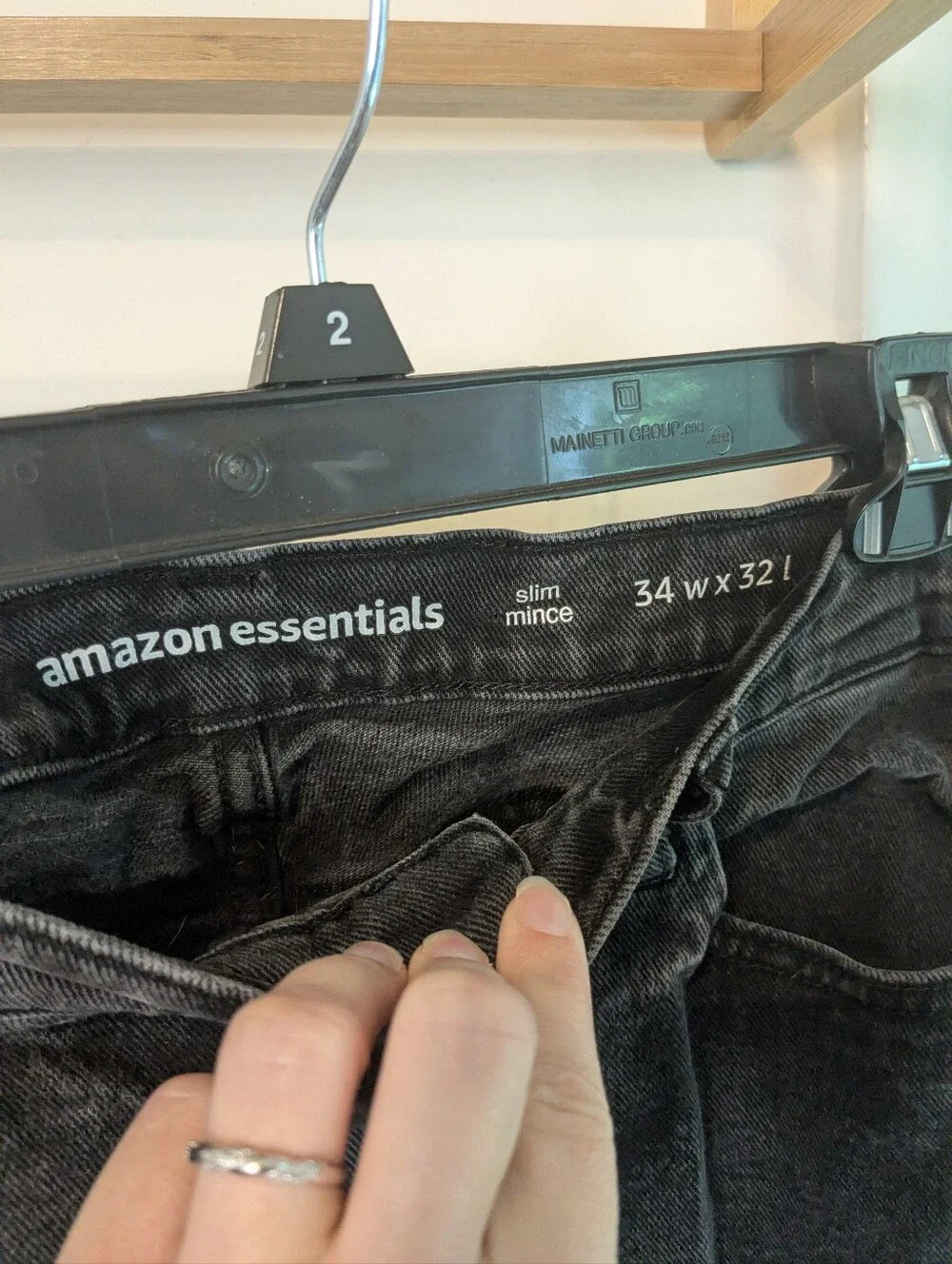 Set of 2 Men's Levi's Blue Jeans 550 W 34 L 30 & Amazon Essentials Black L 32